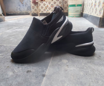 RED TAPE Men s Black Sports Shoes Comfortable Breathable Arch