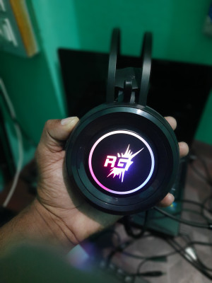 Redgear cloak wired deals rgb gaming headphones
