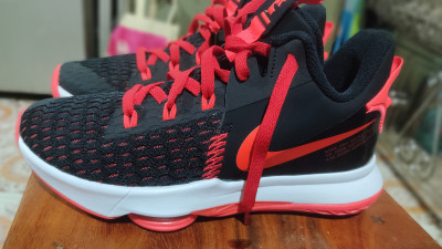 Nike lebron clearance 5 scontate