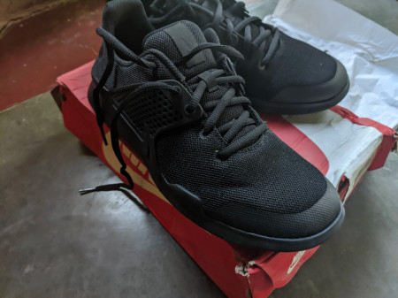 Nike arrowz discount on feet