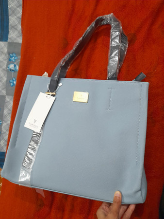 Buy VAN HEUSEN Women Black Hand held Bag Black Online Best Price