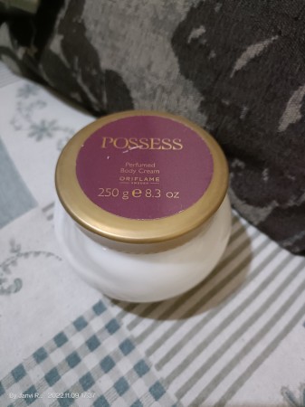 Manfaat possess perfumed discount body cream oriflame