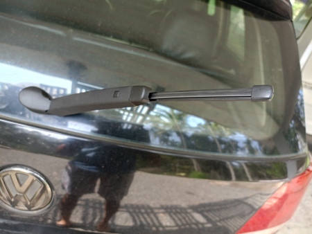 Vw golf store rear wiper