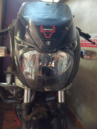 Pulsar 150 deals light price