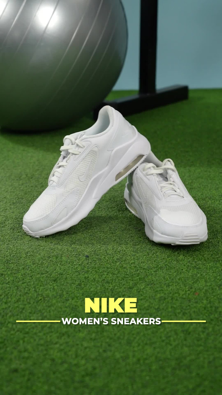 air max bolt on foot