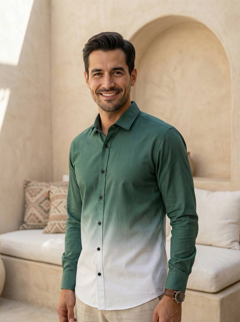 Men Regular Fit Dyed/Ombre Spread Collar Casual Shirt