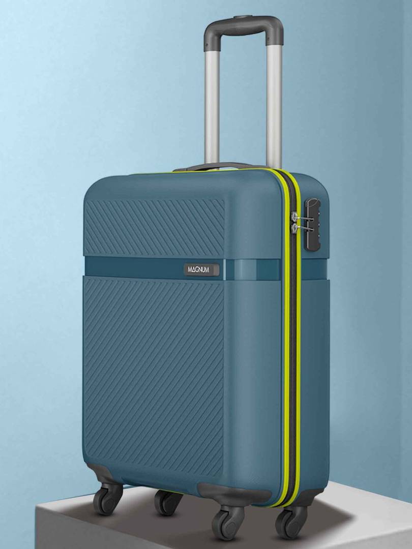 safari magnum fury 55 cabin suitcase 4 wheels 22 inches