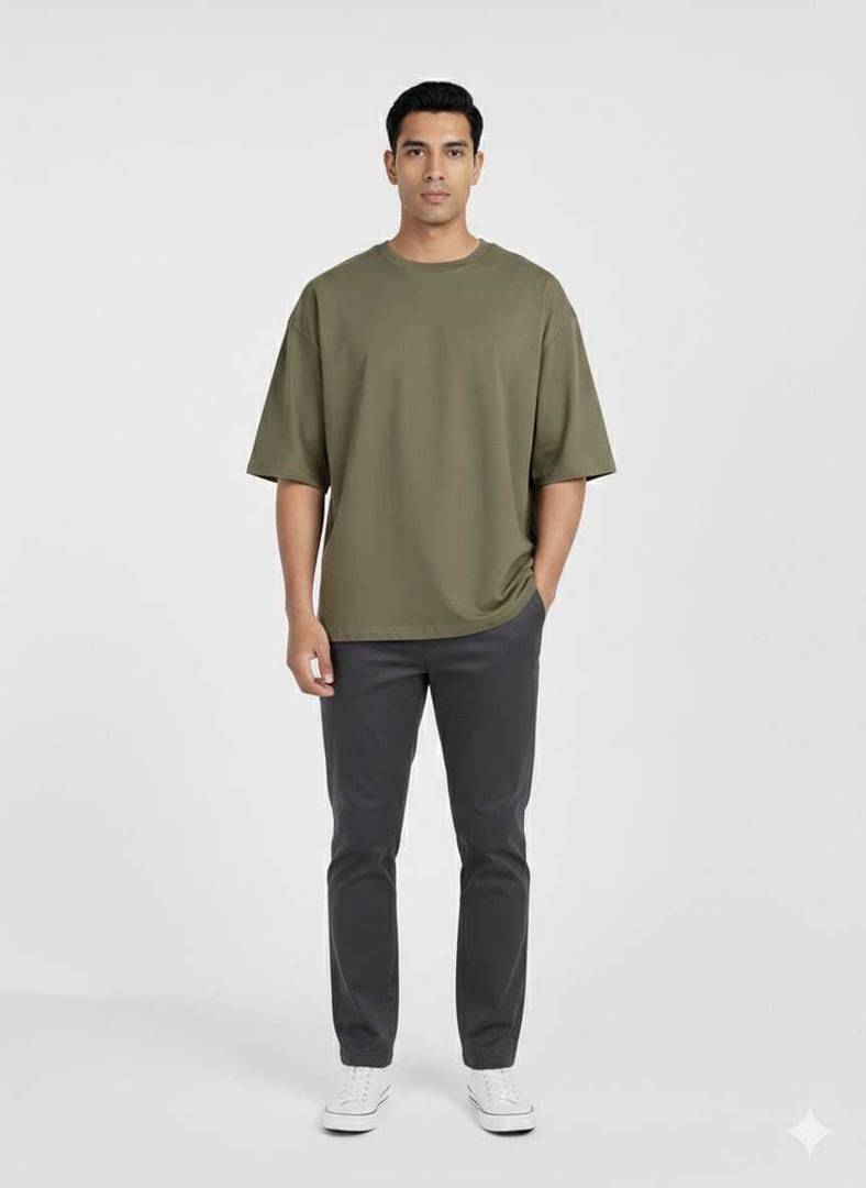 Men Solid Round Neck Pure Cotton Dark Green T-Shirt