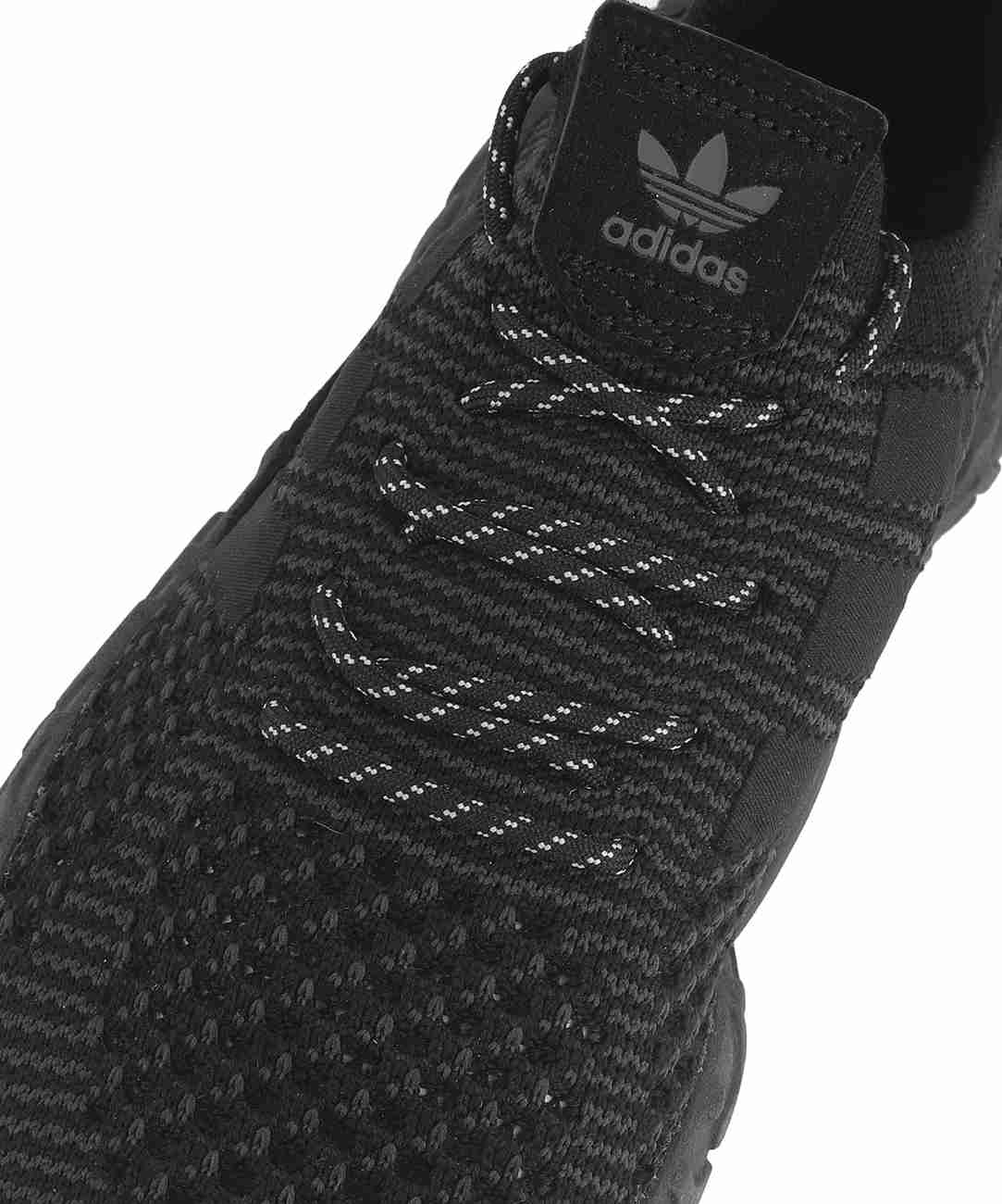 Adidas aq1065 2025