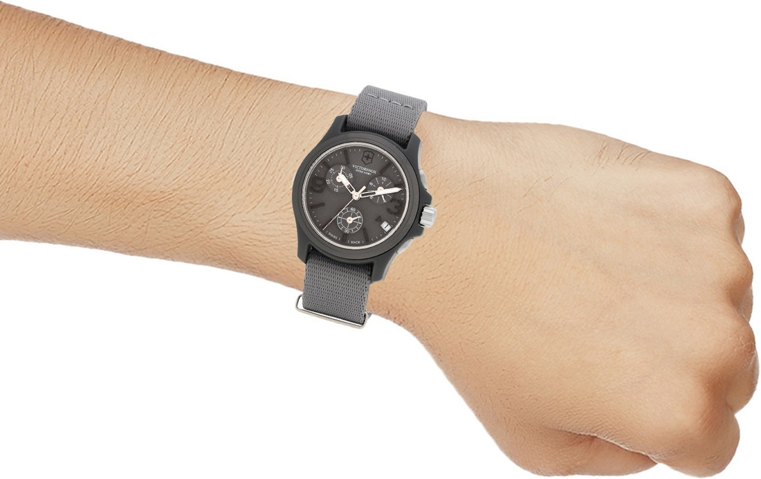 Victorinox 241532 store