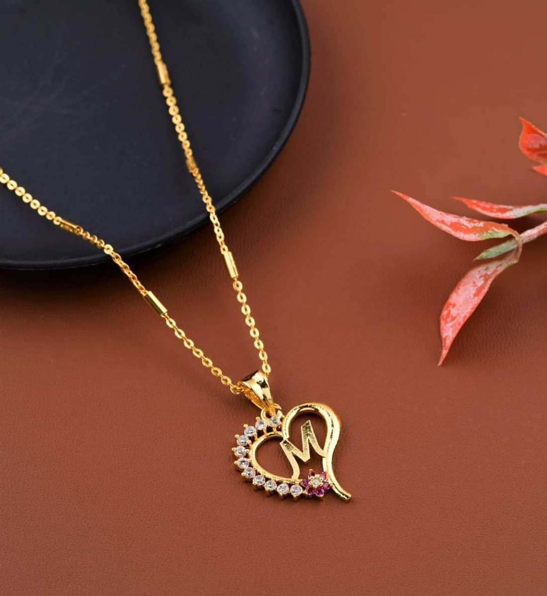M locket clearance design