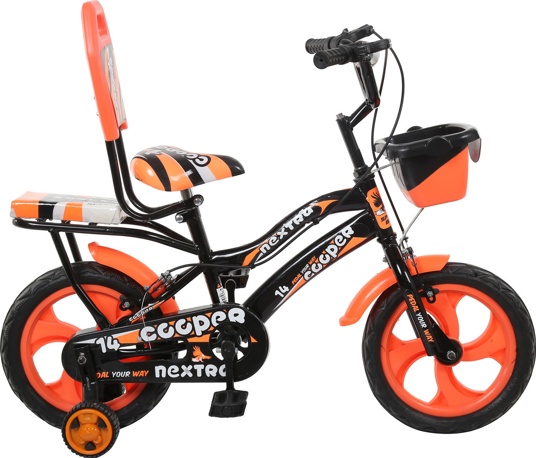 Bacho ki cycle menos ki photo