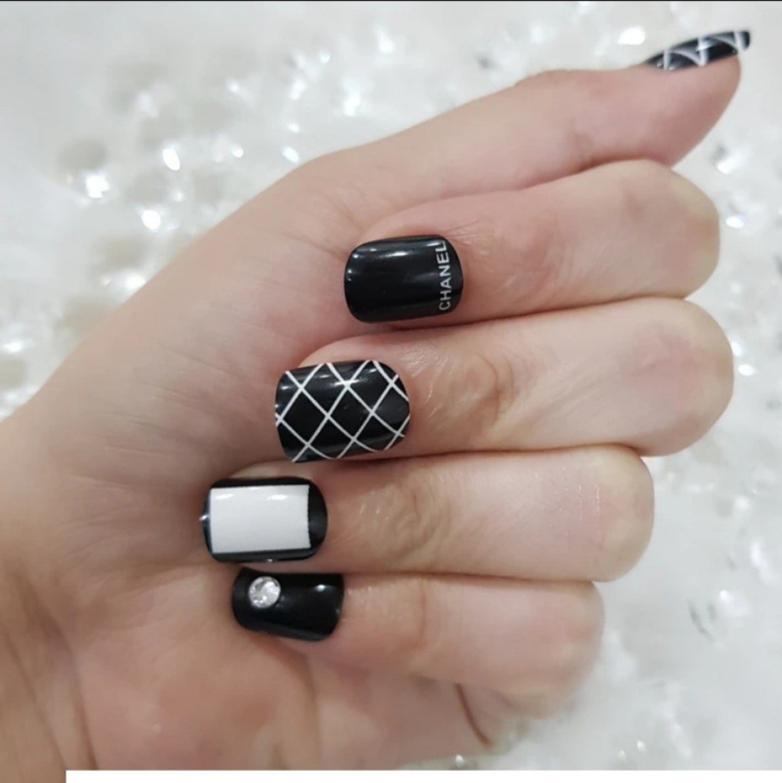 Almond Long False Nail Black White Snowflakes Press on Nails for Nail Art  24pcs | eBay
