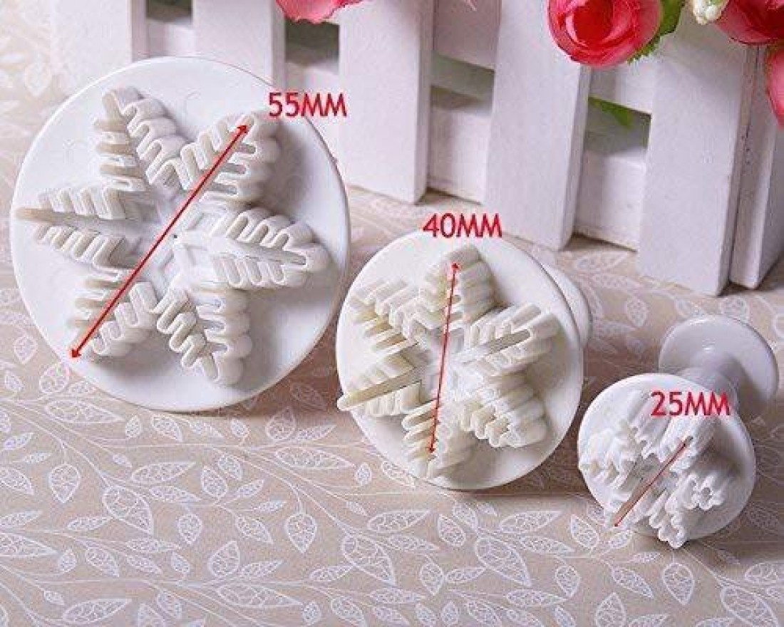 Mini Plunger Imprint Cookie / Fondant Cutters Snowflakes 4 Count 