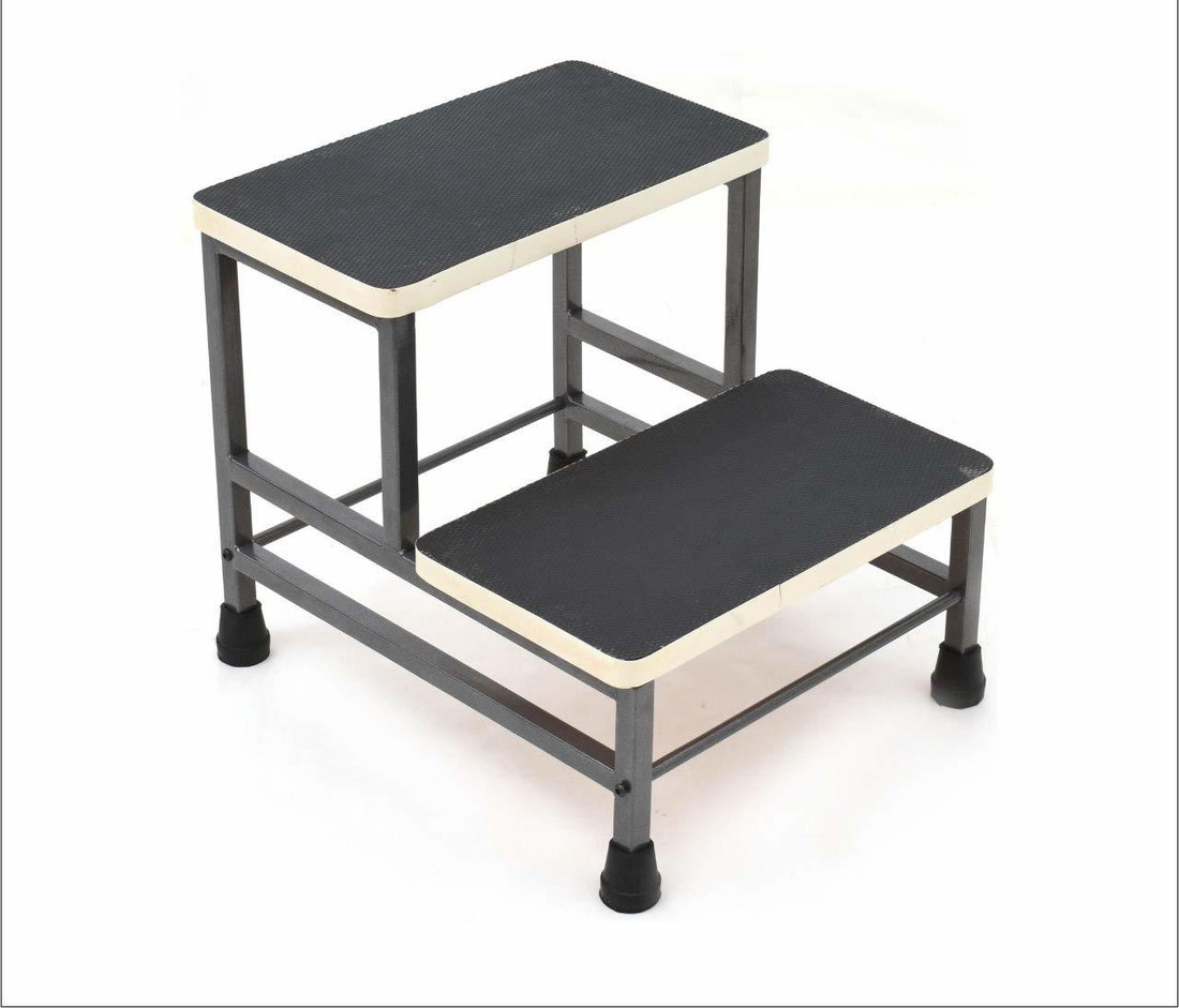 Dual height step stool outlet