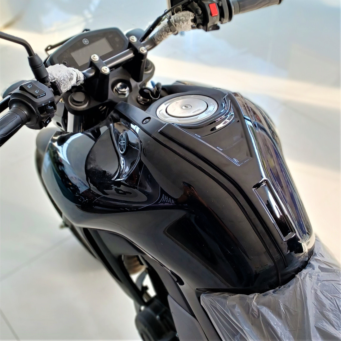 Saiga Parts Tank Tie for FZ FZS V3 Strap Yamaha FZ FZ S Bike Tank Cover Price in India Buy Saiga Parts Tank Tie for FZ FZS V3 Strap Yamaha FZ FZ S Bike Tank