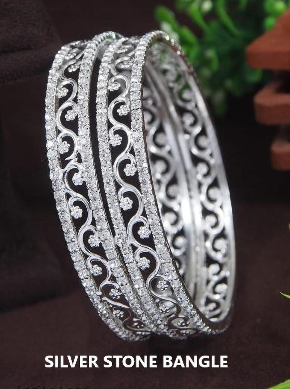 Chandi ki chudiyan ka design store