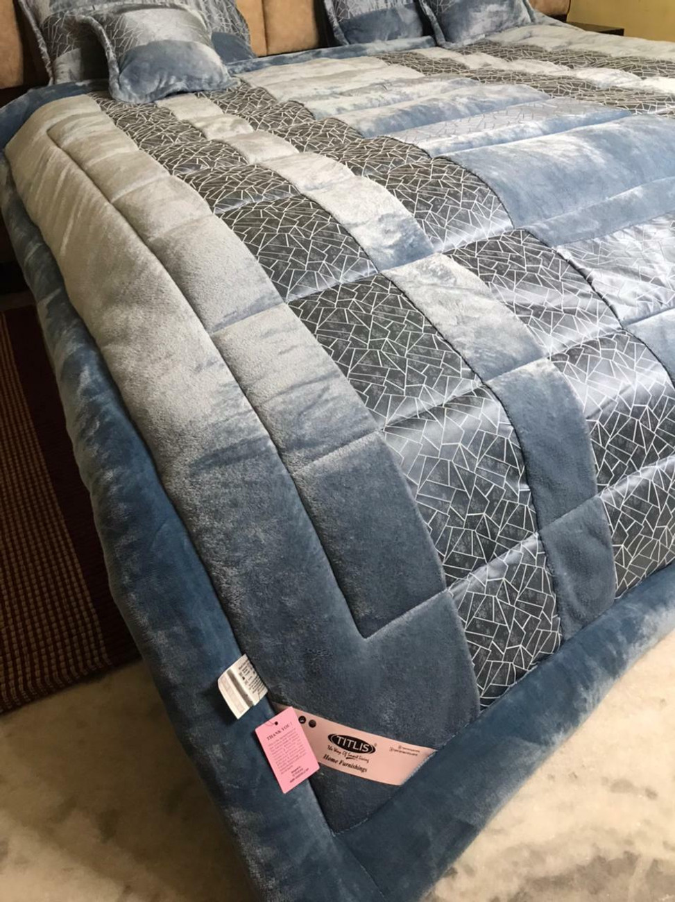 Titlis quilt store double bed