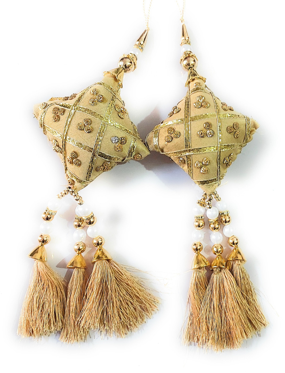 Brooch for deals lehenga