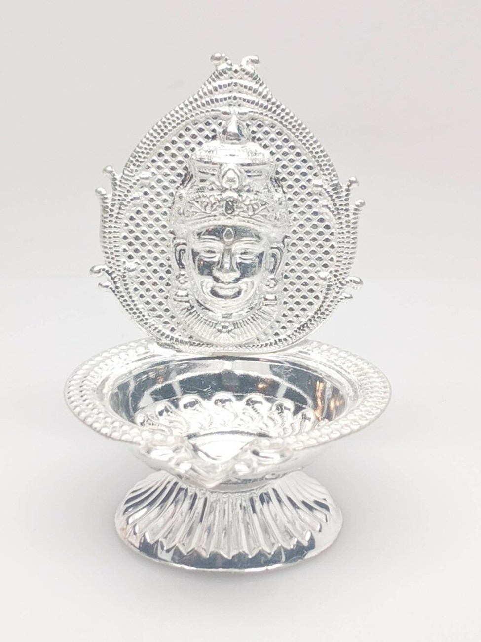 7 face 2025 silver vilakku
