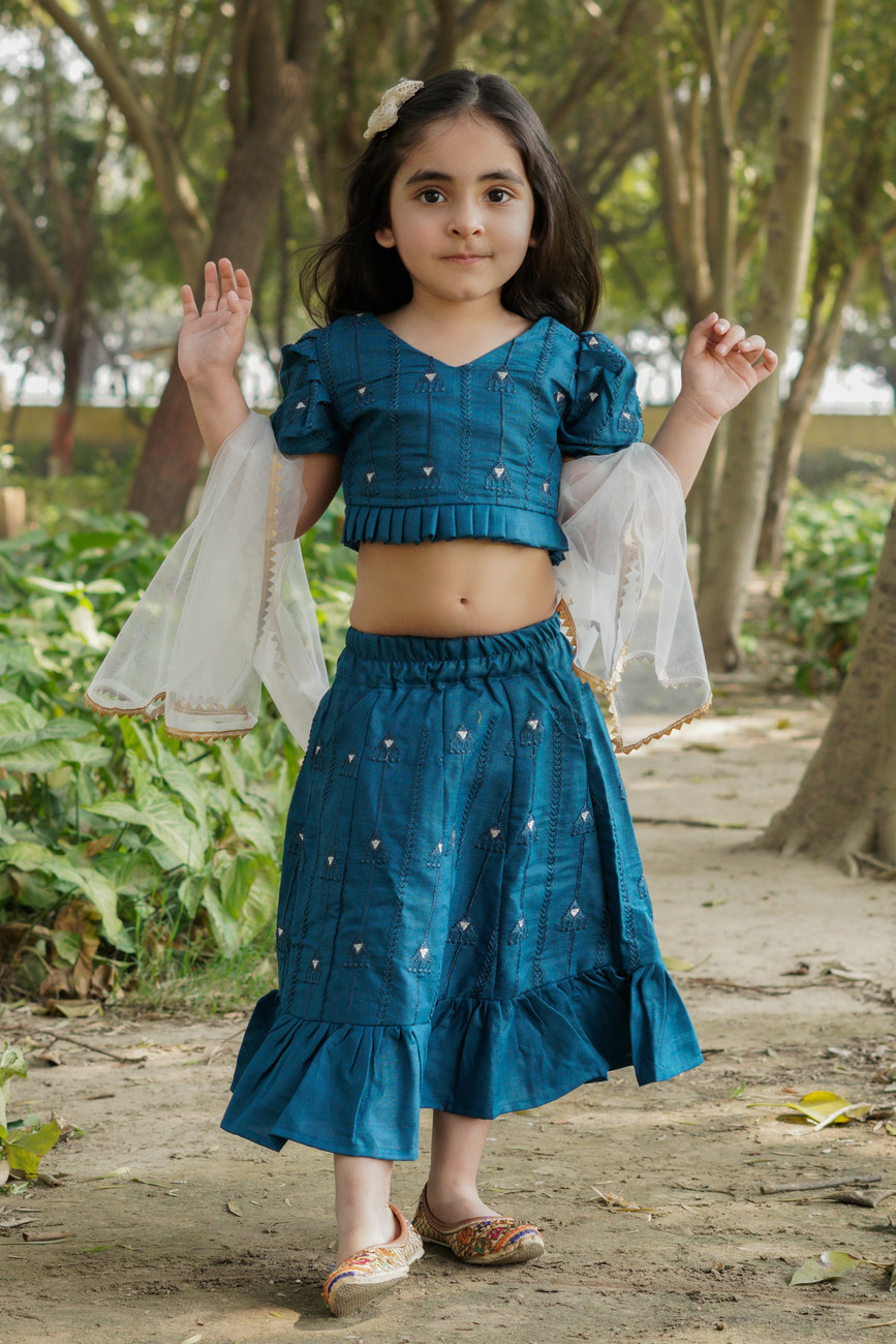 Choli top model shop