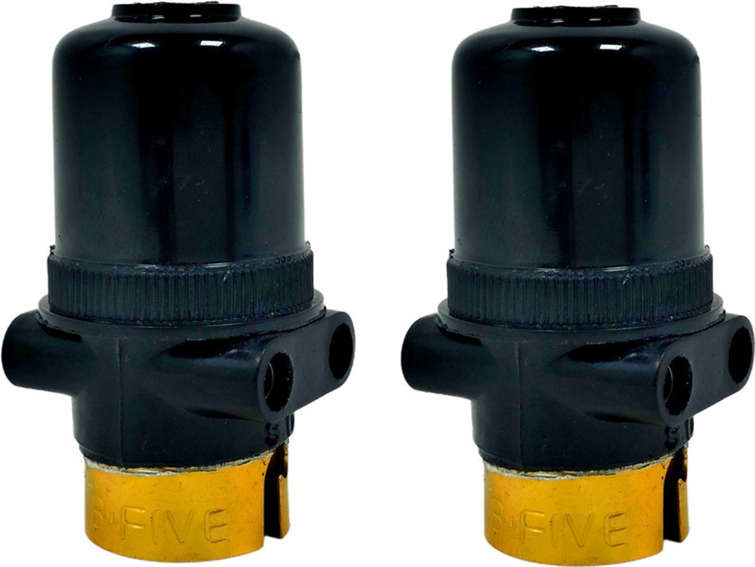 Multi plug outlet bulb holder