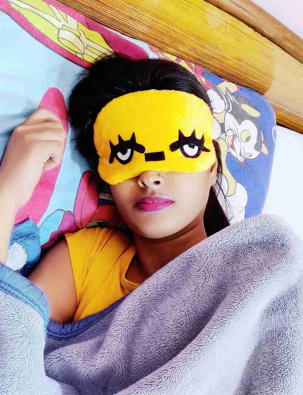 Juzzii Velvet Super Soft Blindfold Sleeping Eye Mask for Men Women