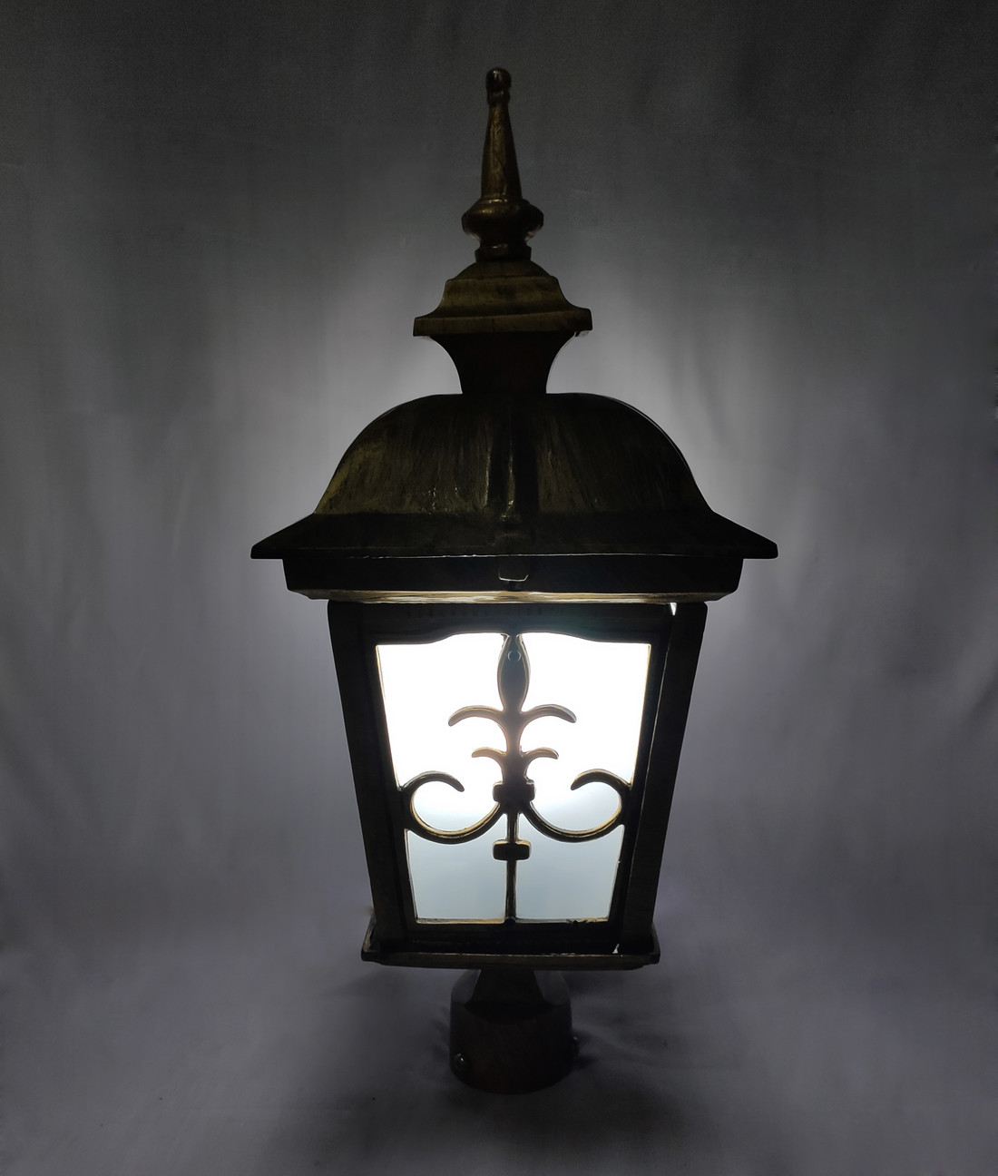 Fancy gate light deals