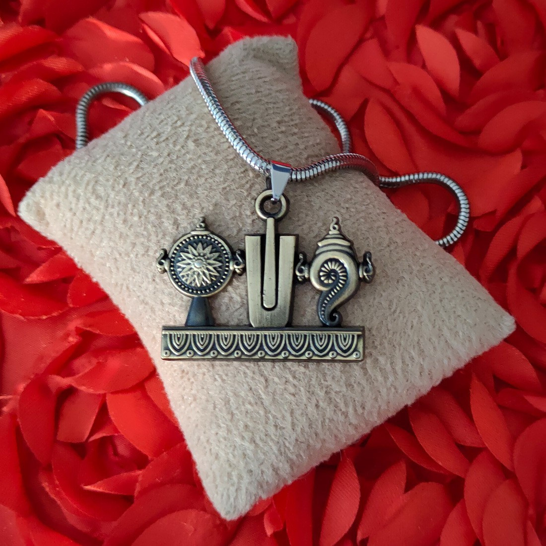 Shanku chakra namam pendants online