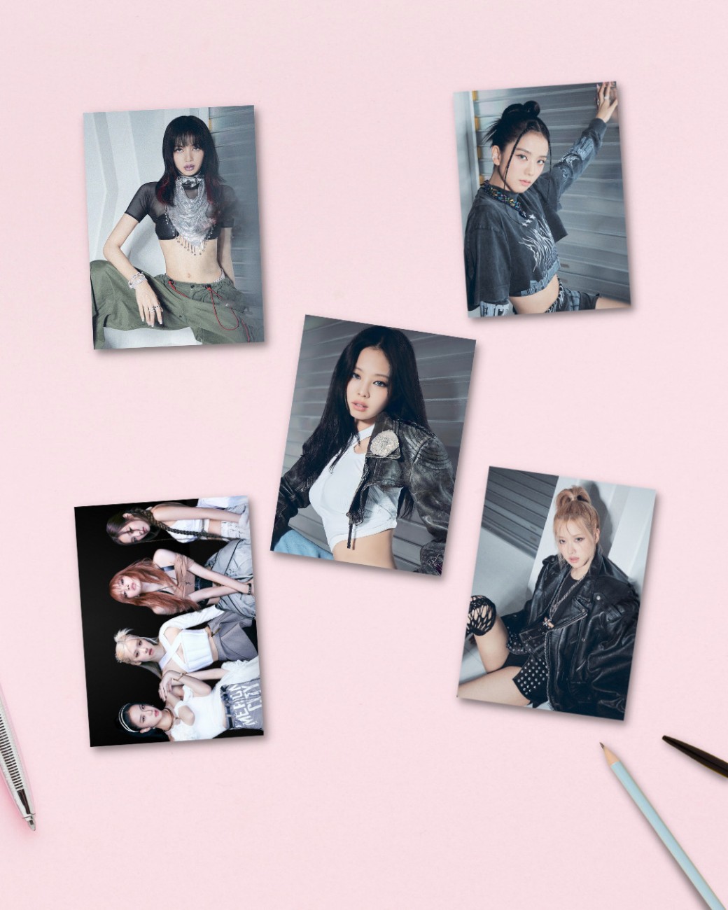 BLACKPINK Photocards Pack Of 16 (12 Individual & 4 Group