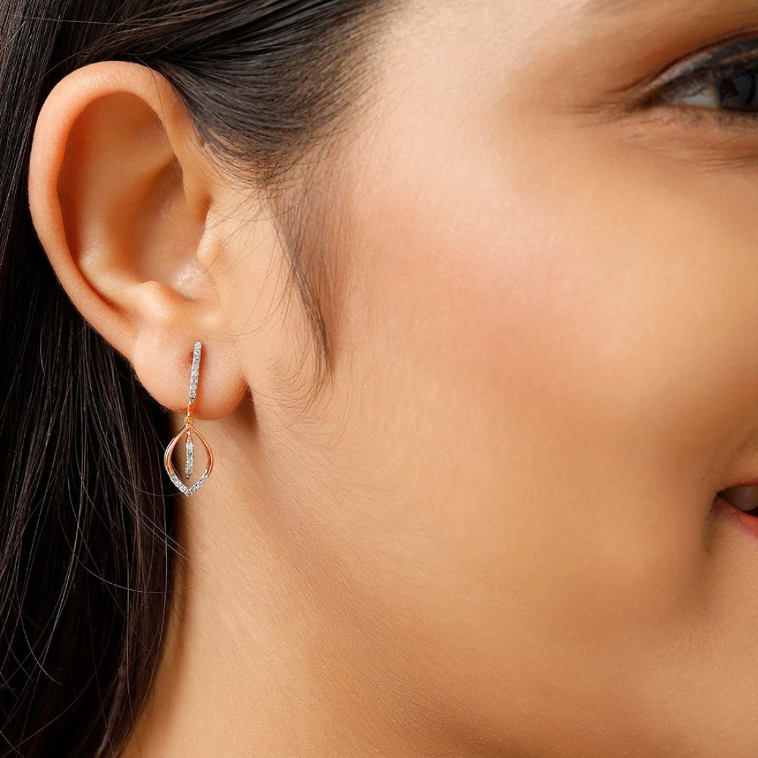 Tanishq diamond deals drop earrings