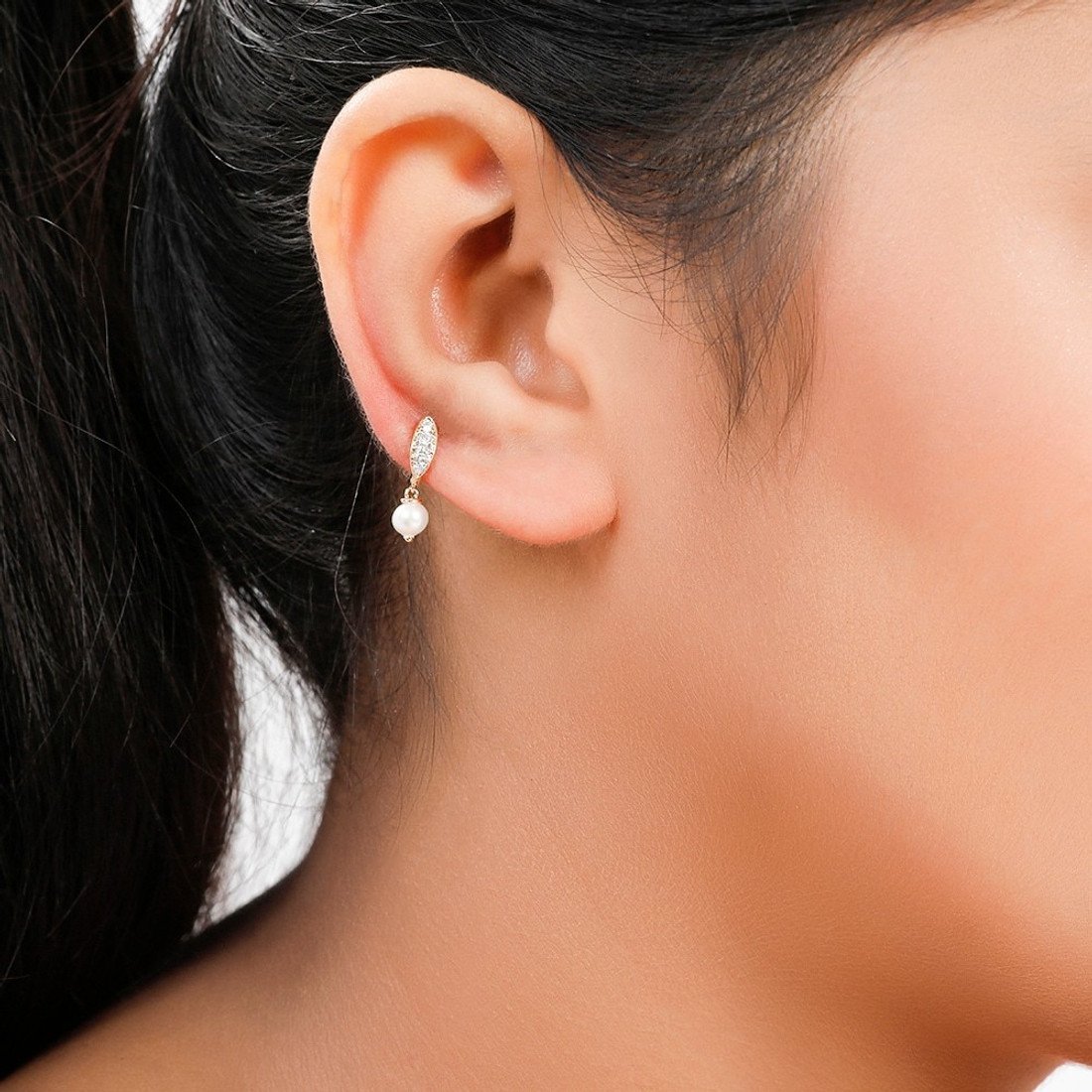 Tanishq deals baby earrings