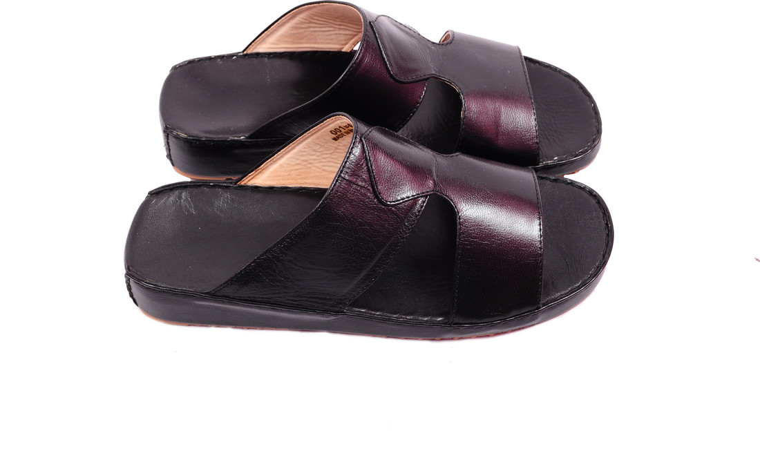 Black leather chappal store