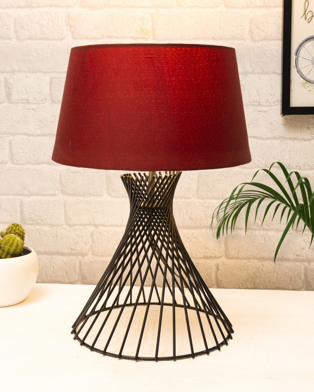 Modern red table store lamps