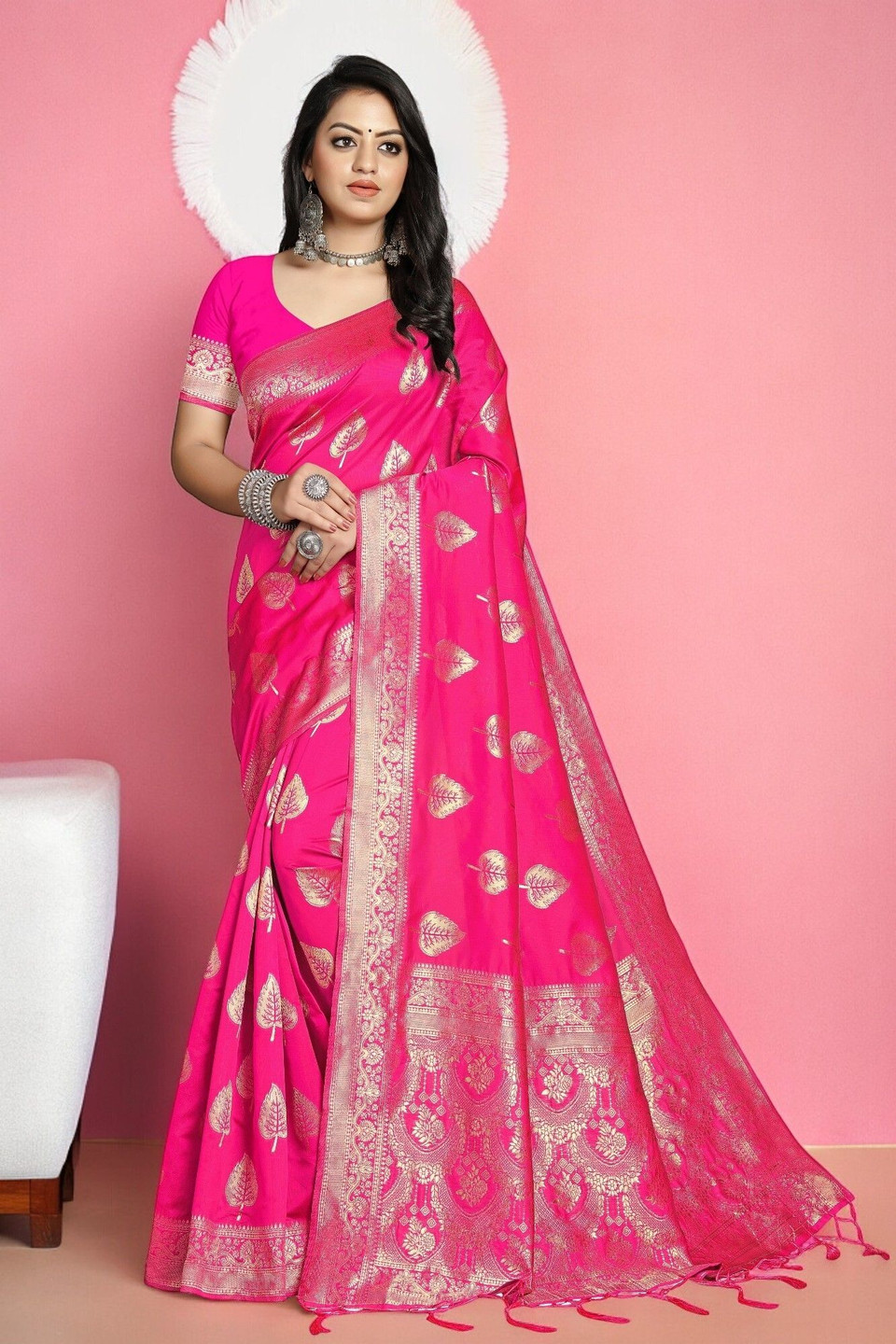 Woven Banarasi Jacquard Saree (Pink)