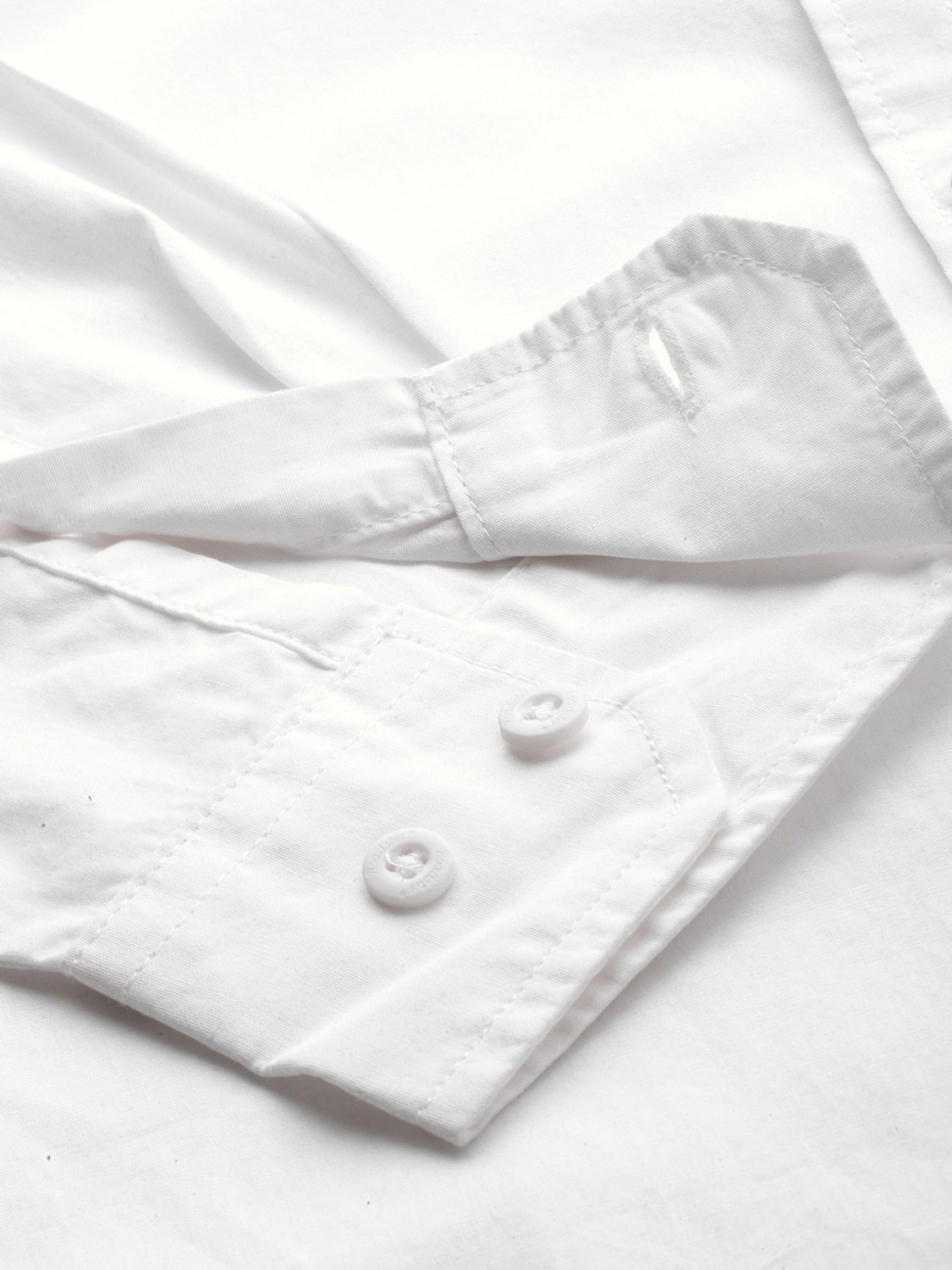 Image of Roadster Men Regular Fit Solid Spread Collar Casual Shirt