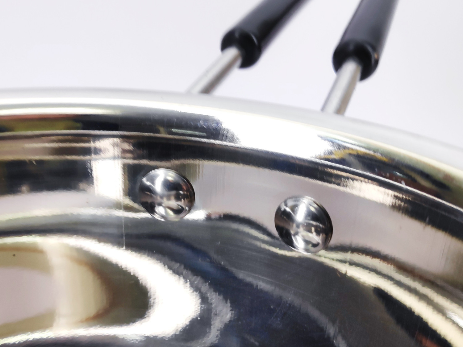 Image of BERTOL KITCHENWARE Stainless Steel Flat Base Belly Saucepan With Steel Lid Sauce Pan 18 cm diameter with Lid 1.5 L capacity (Stainless Steel)