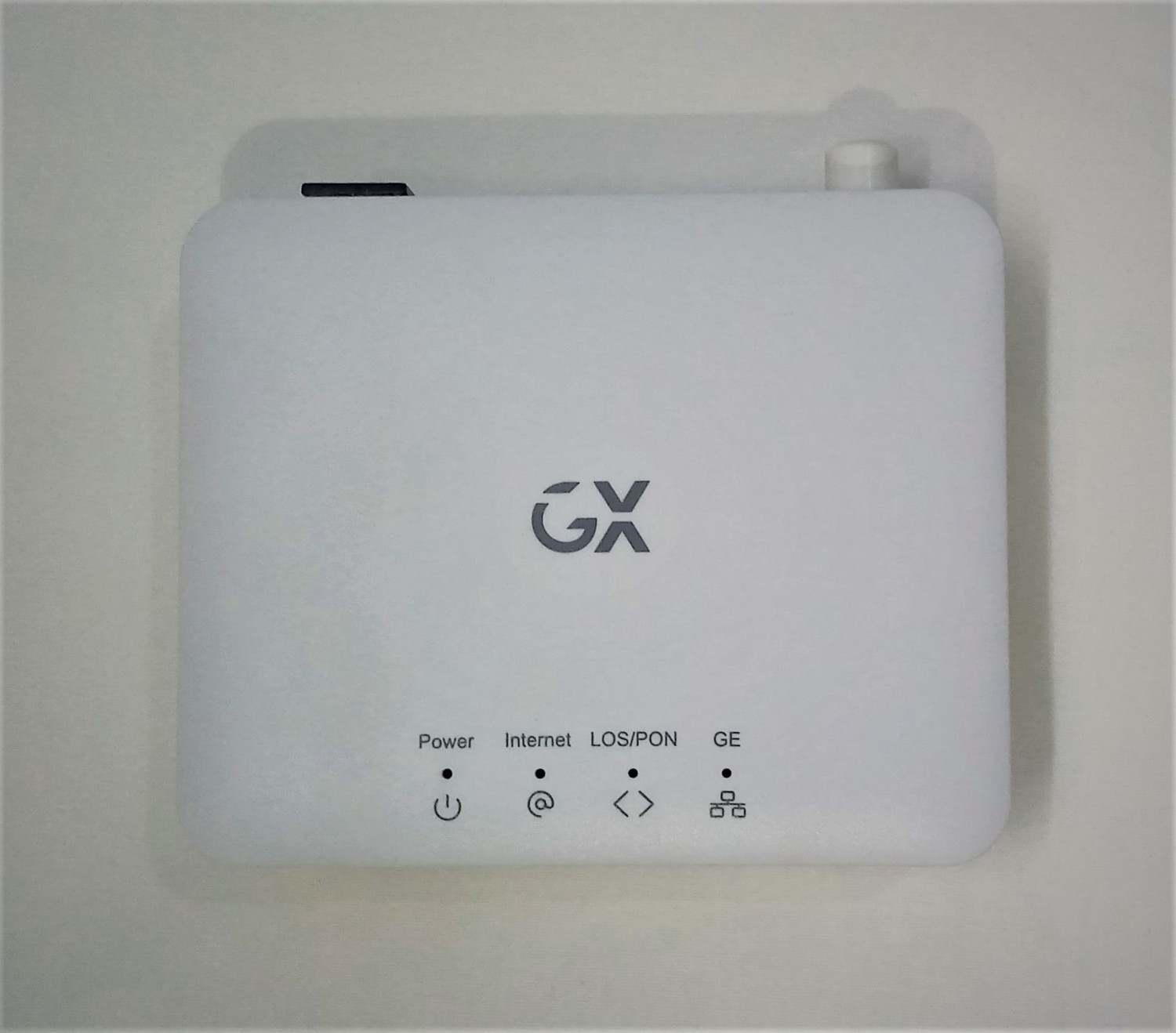Image of GX Group Earth-1000R Router 2.4 GHz 1000 Mbps Wifi Speed Dual Band Internal Antenna Ethernet (Cable Broadband) (White)