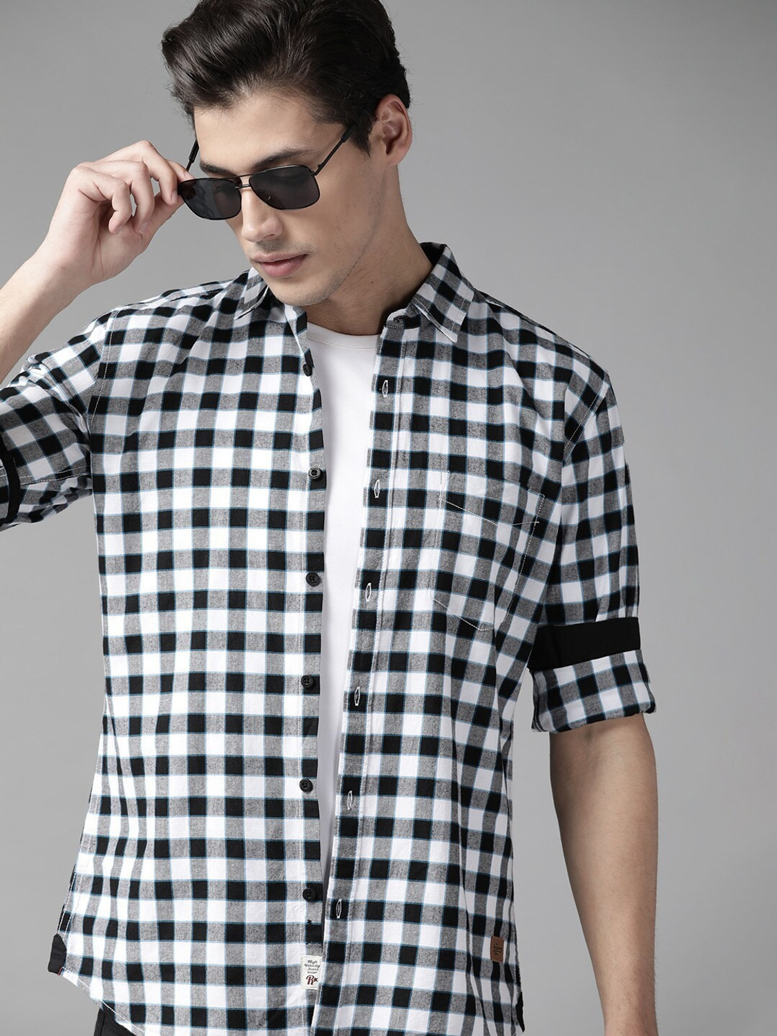 Image of Roadster Men Relaxed Fit Fit Checkered Casual Shirt