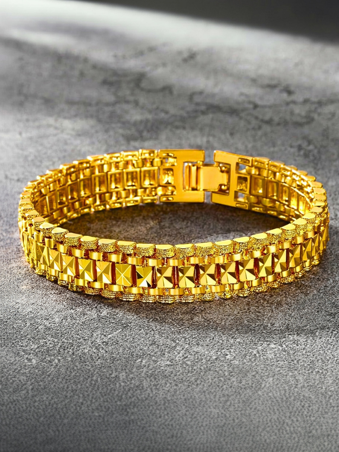 Style Wind Brass Silver Bracelet - Image 1