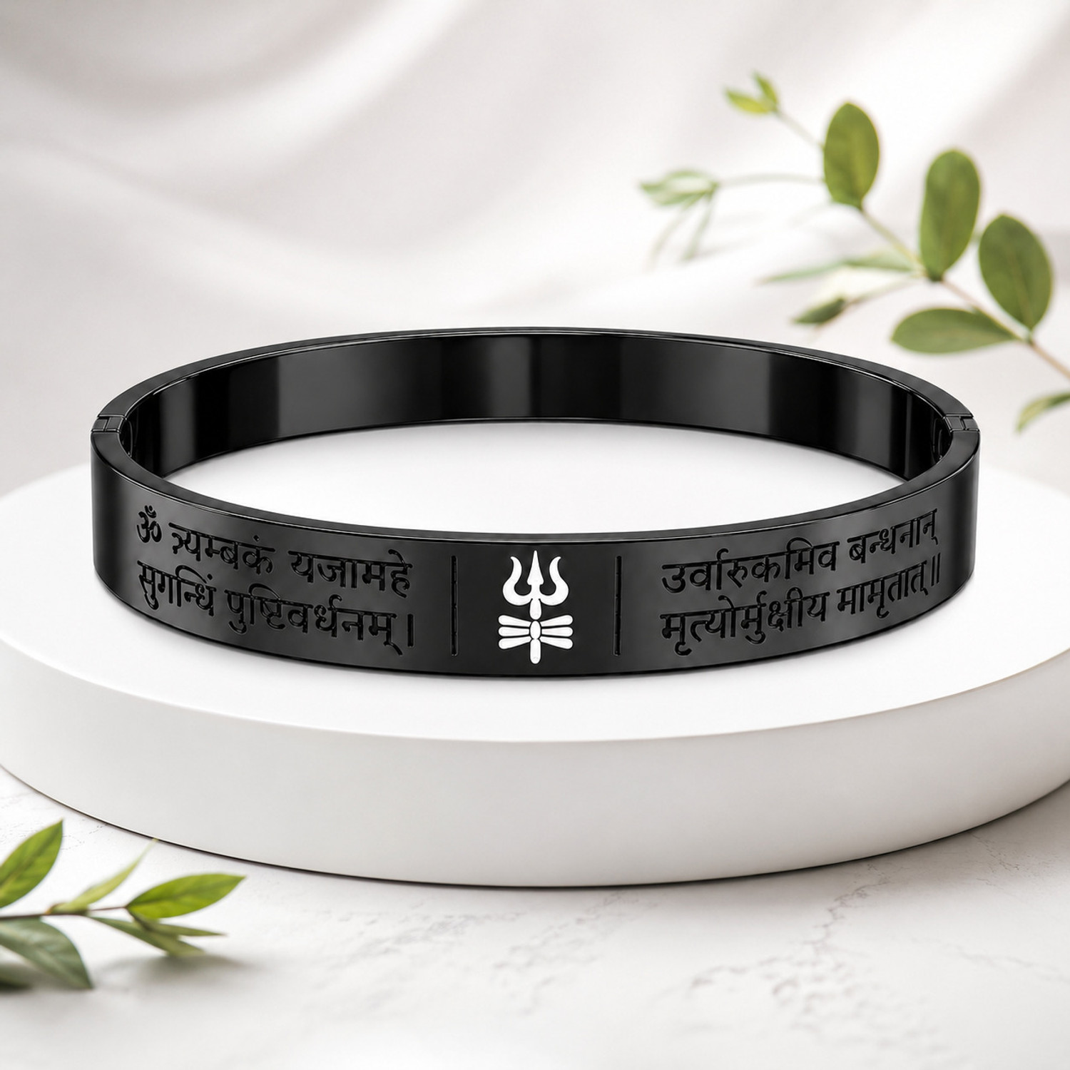 FEEDNIX Gold-plated Stainless Steel Bracelet - Image 1