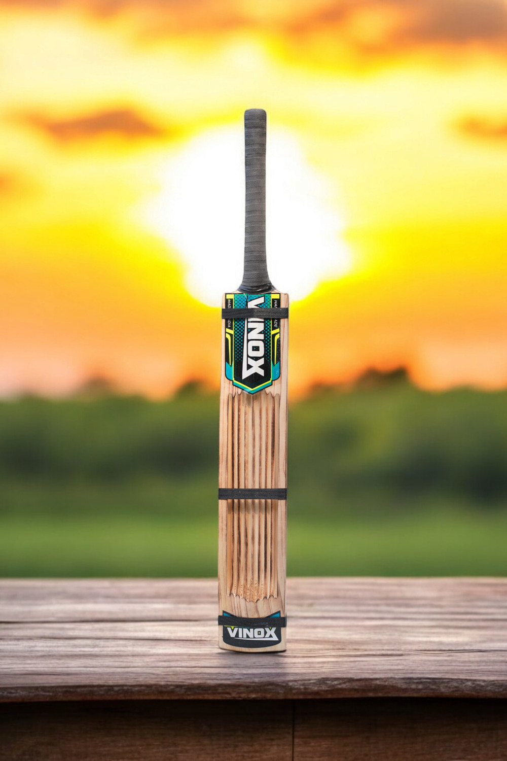 Image of HouseOfCommon new classic trending designer double blade scoop bat for hard tennis Kashmir Willow Cricket Bat For 15+ Yrs (900-1100 g)