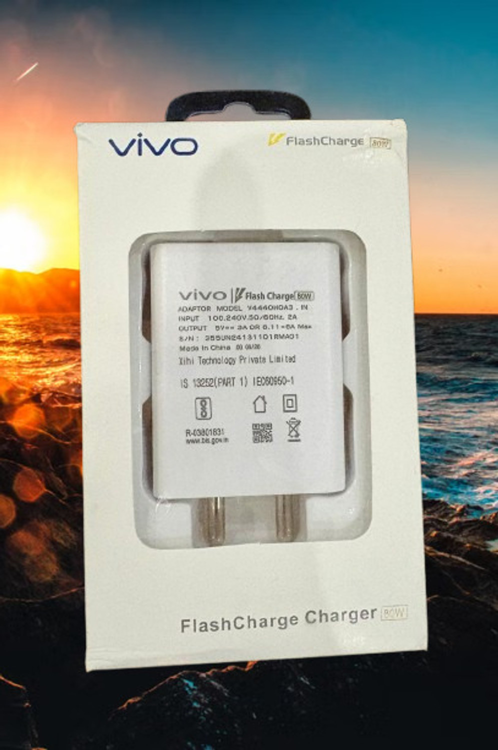 Image of vivo 80 W SuperVOOC 7.3 A Dual Port Mobile Charger with Detachable Cable (White)