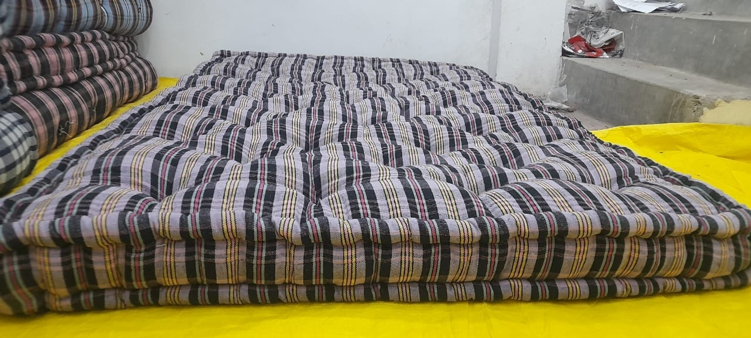 Image of Flipkart SmartBuy new 6x6 5 inch King Cotton Mattress (L x W: 72 inch x 72 inch)