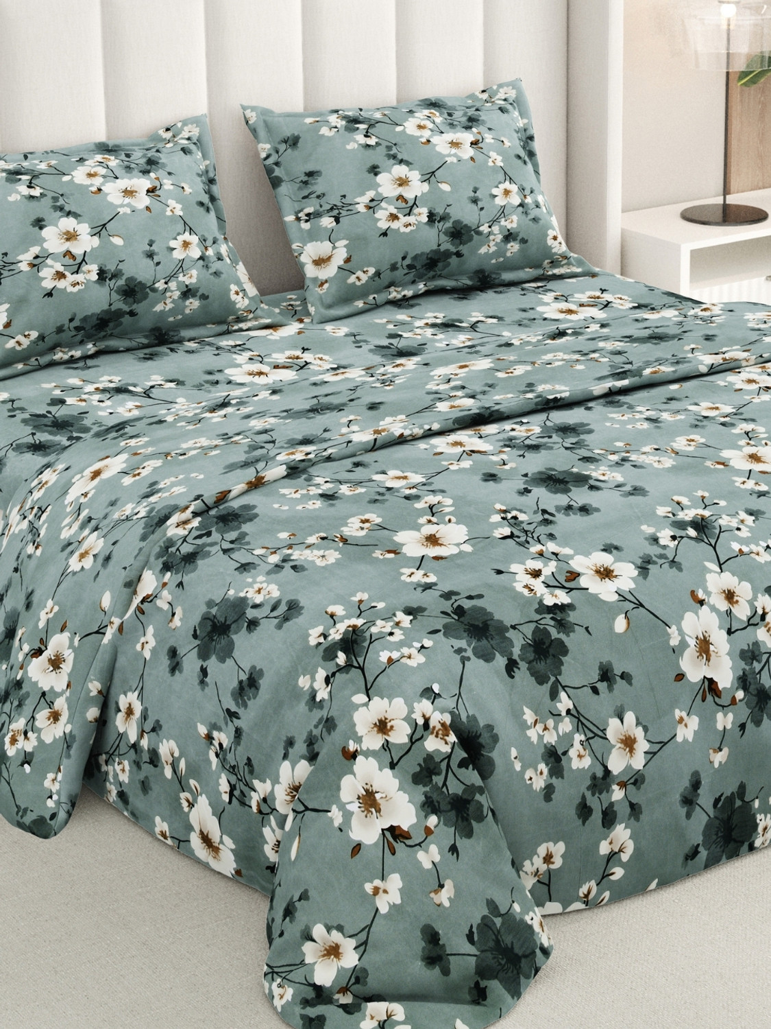 Image of haus & kinder Cotton Double Fitted (Elastic) 144 TC Printed 1 Bedsheet with 2 Pillow Covers (Nordic Palm)