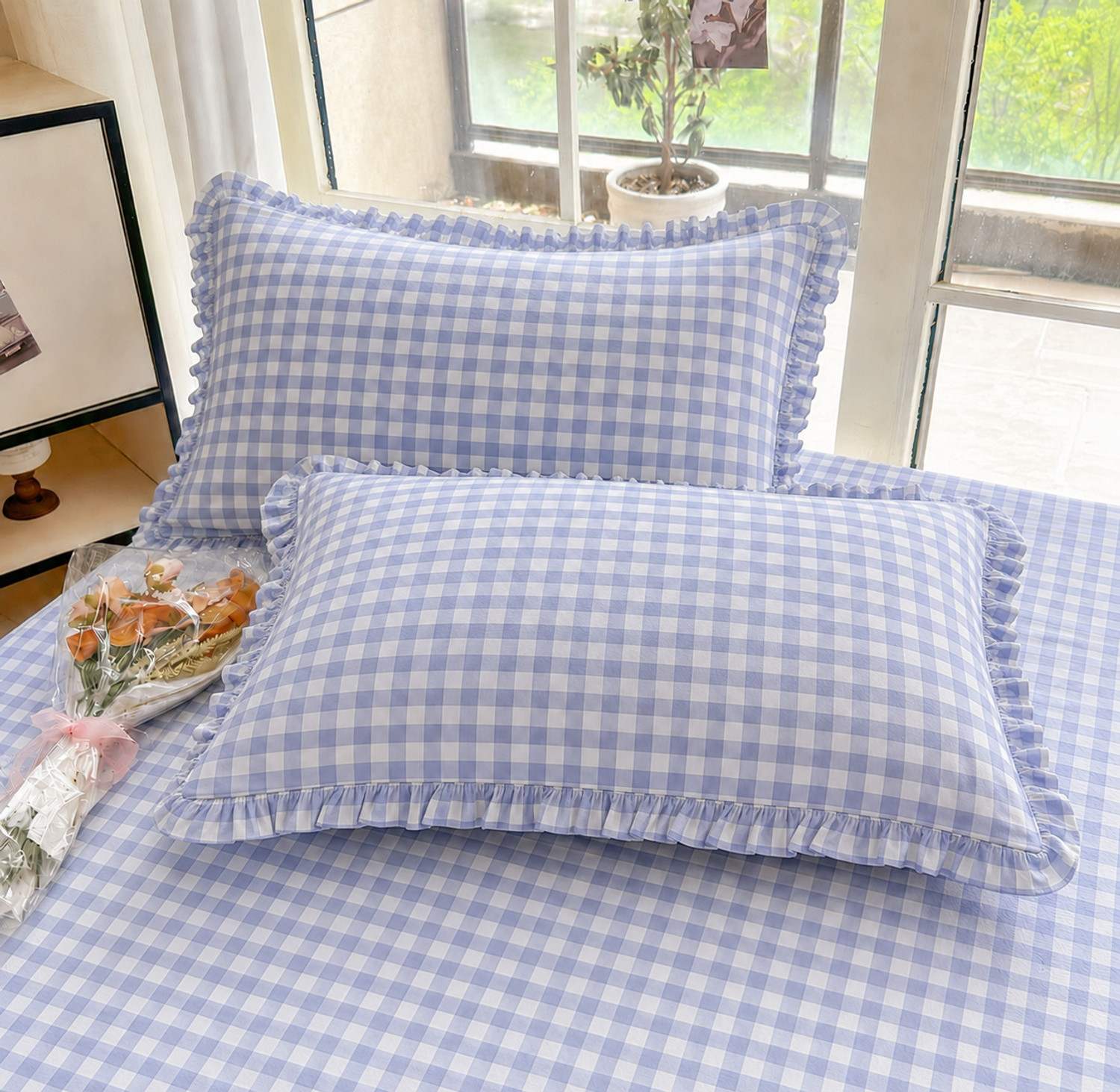 Image of N.V.A HOMES Polycotton Queen Flat 310 TC Checkered 1 Summer Bedsheet with 2 Pillow Covers (Multicolor)