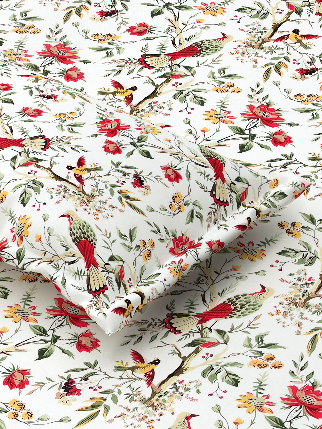 Image of elanorhomes Cotton King Flat 240 TC Printed 1 Bedsheet with 2 Pillow Covers (Flying Petals)