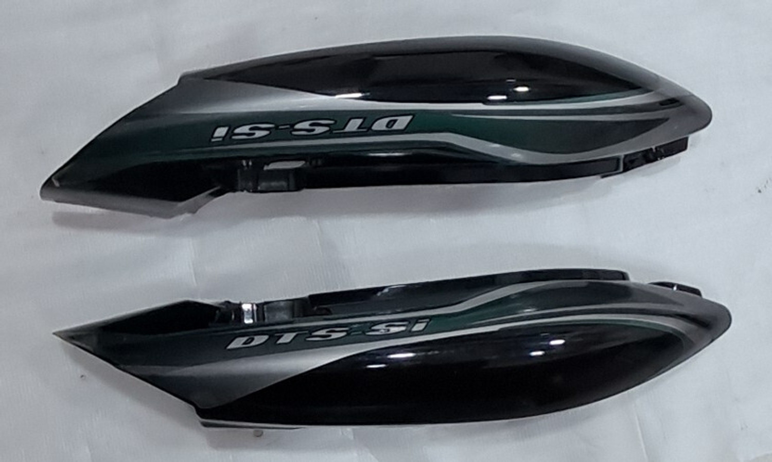 Sai Discover 100CC Black 189B Bike Headlight Visor - Image 1