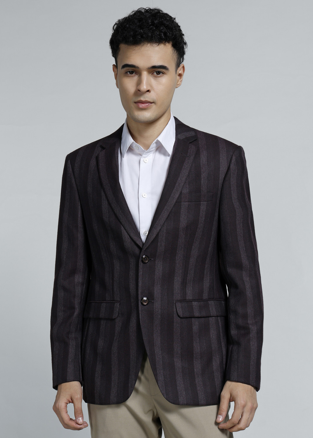 Image of PETER ENGLAND Men Checkered Single Breasted Party Blazer (Grey)