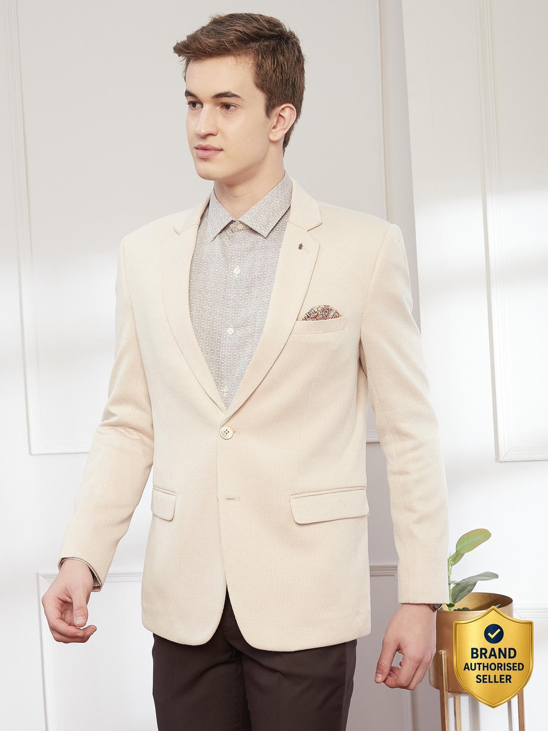 Image of CHKOKKO Men Solid Single Breasted Casual Blazer (Beige)
